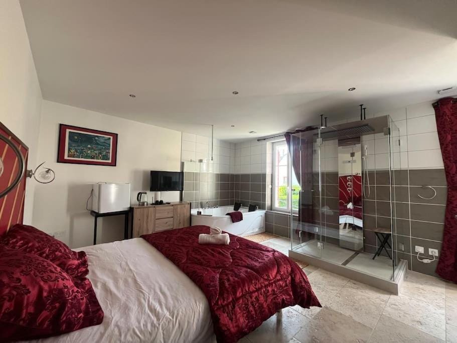 La Suite Love de l Écu Apartment in Bourgogne-Franche-Comté