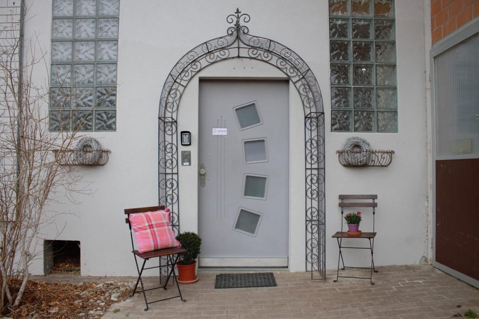 Privatzimmer im Permakulturgarten Vacation rental in Aargau, Switzerland