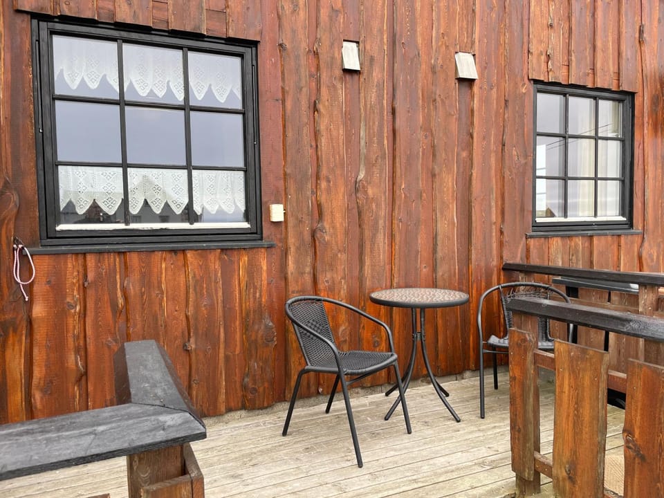 Patio, Off site