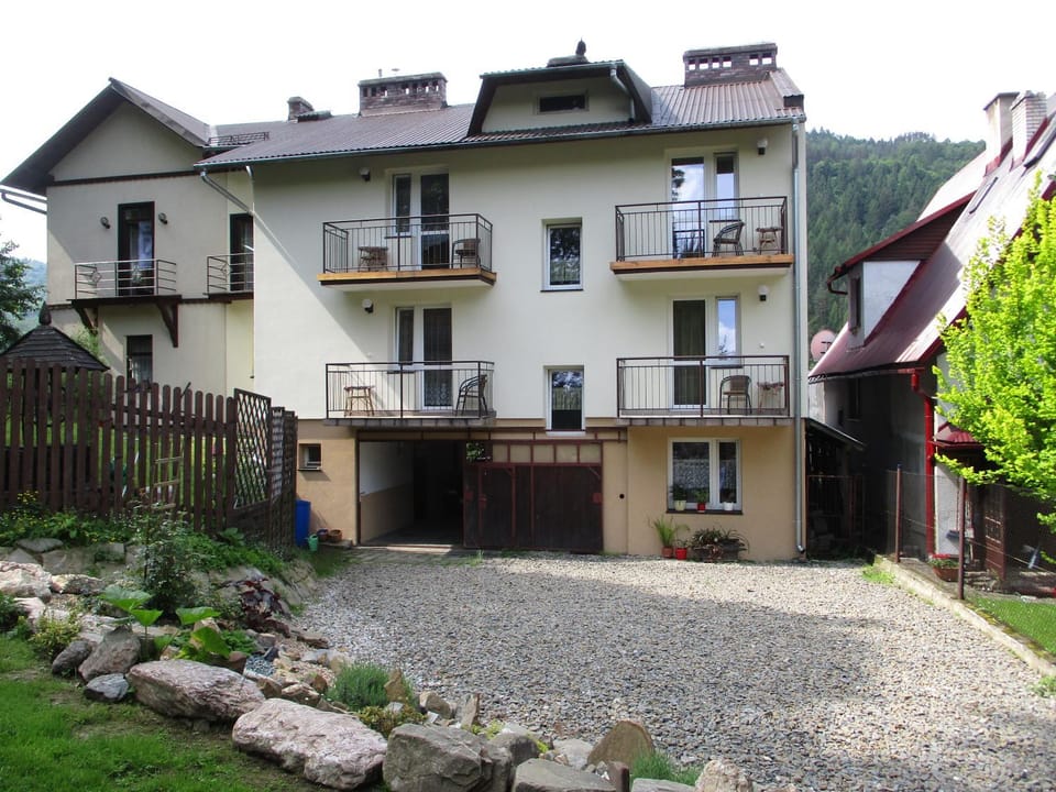 Property building, Garden, Garden view