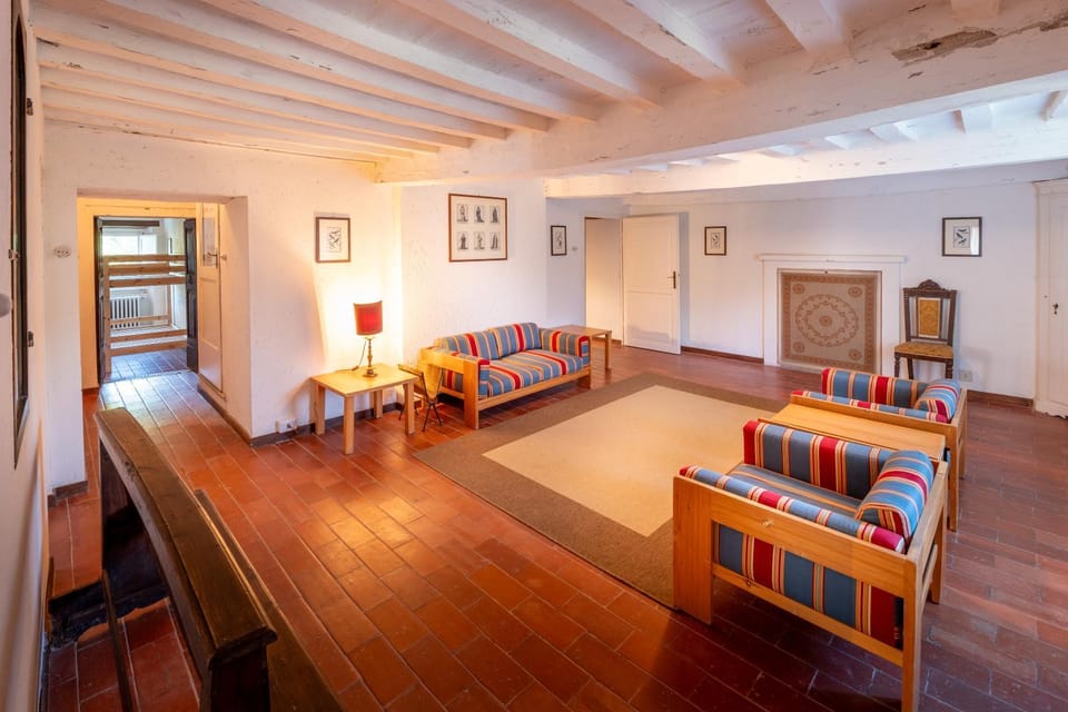 Communal lounge/ TV room