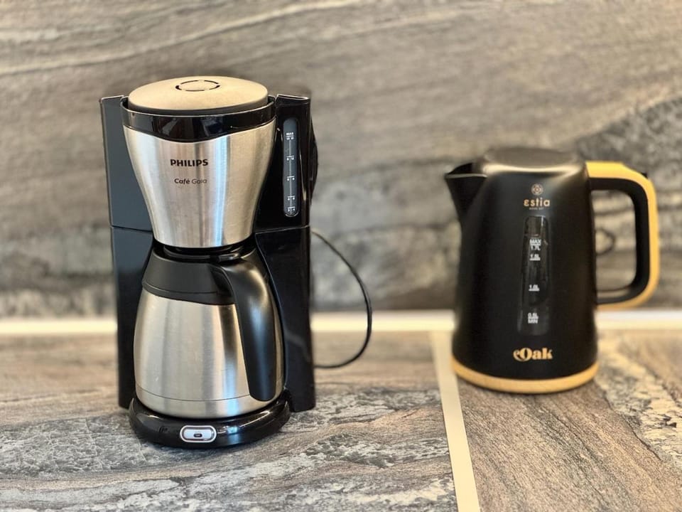 Coffee/tea facilities, Kitchen or kitchenette