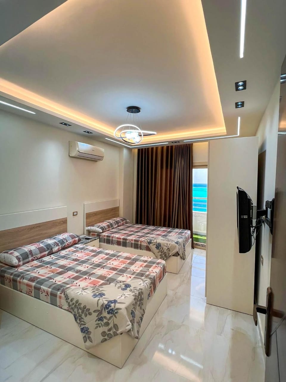 Bed, Photo of the whole room, Bedroom, air conditioner