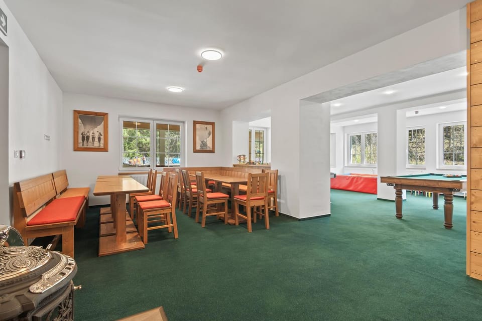 Communal lounge/ TV room, Internal: Not applicable to any particular room