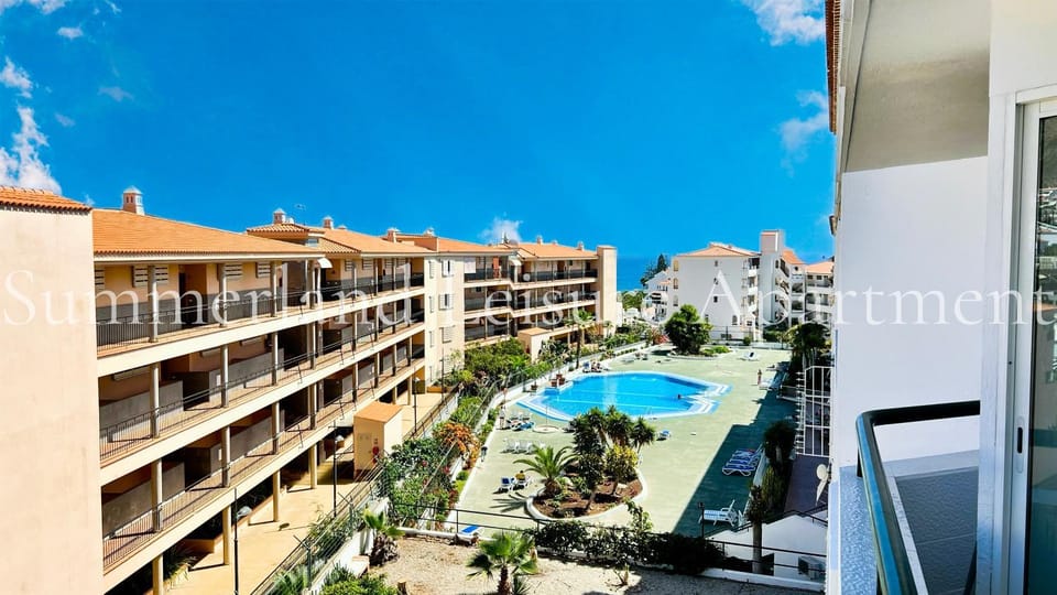 Day, View (from property/room), Balcony/Terrace, Pool view, Swimming pool