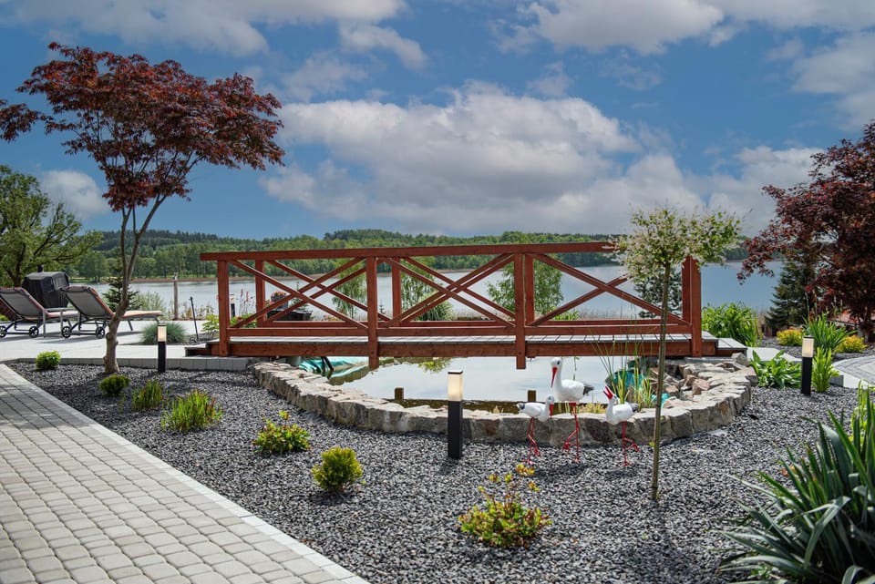Day, Natural landscape, Garden, Garden view, Lake view