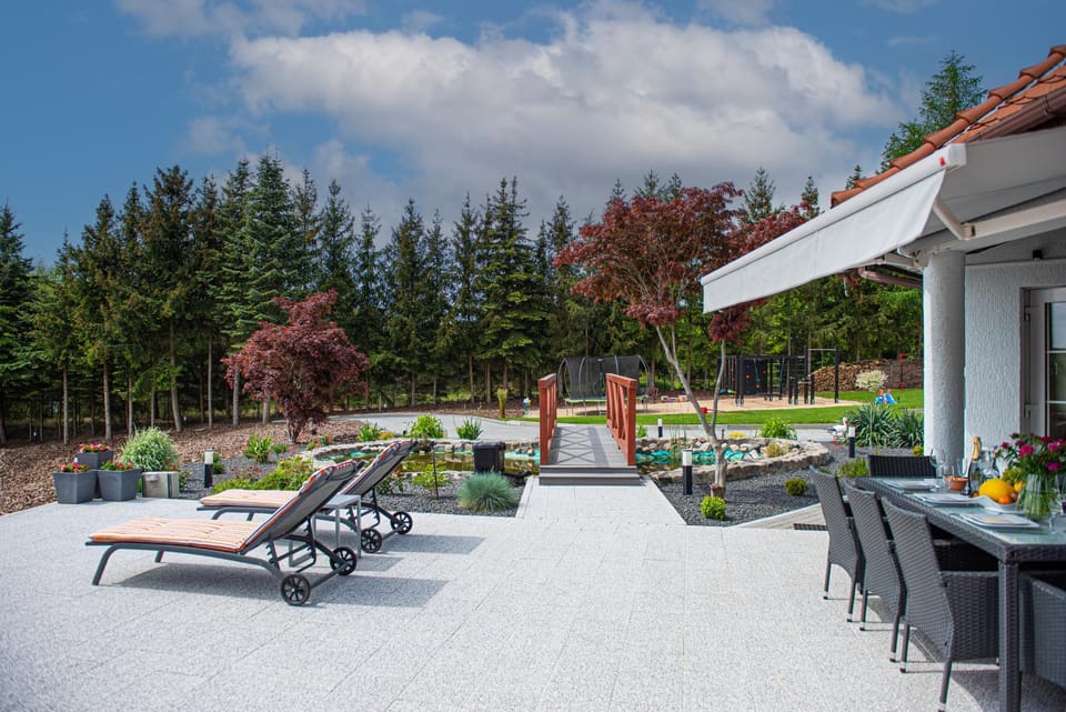 Spring, Day, Garden, Garden view, sunbed