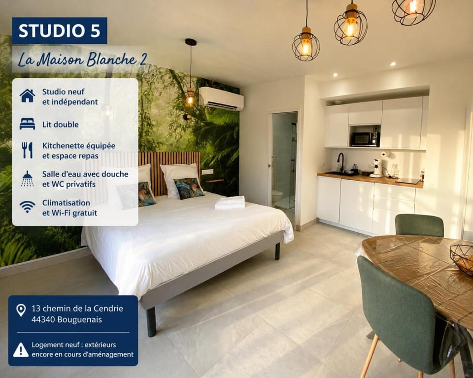 La Maison Blanche 1 et 2 Bed and Breakfast in Rezé
