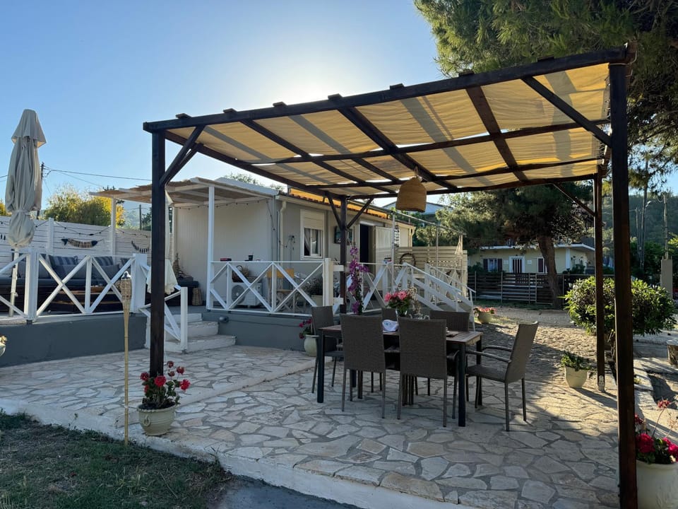 Balcony/Terrace, Dining area, Garden view