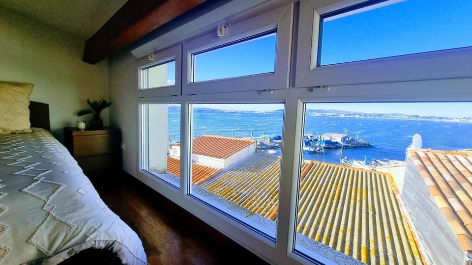 LE BARREUR Maison Authentique Sètoise La pointe Courte, Bord de Mer, Climatisée, Parking gratuit proximité Bed and Breakfast in Occitanie