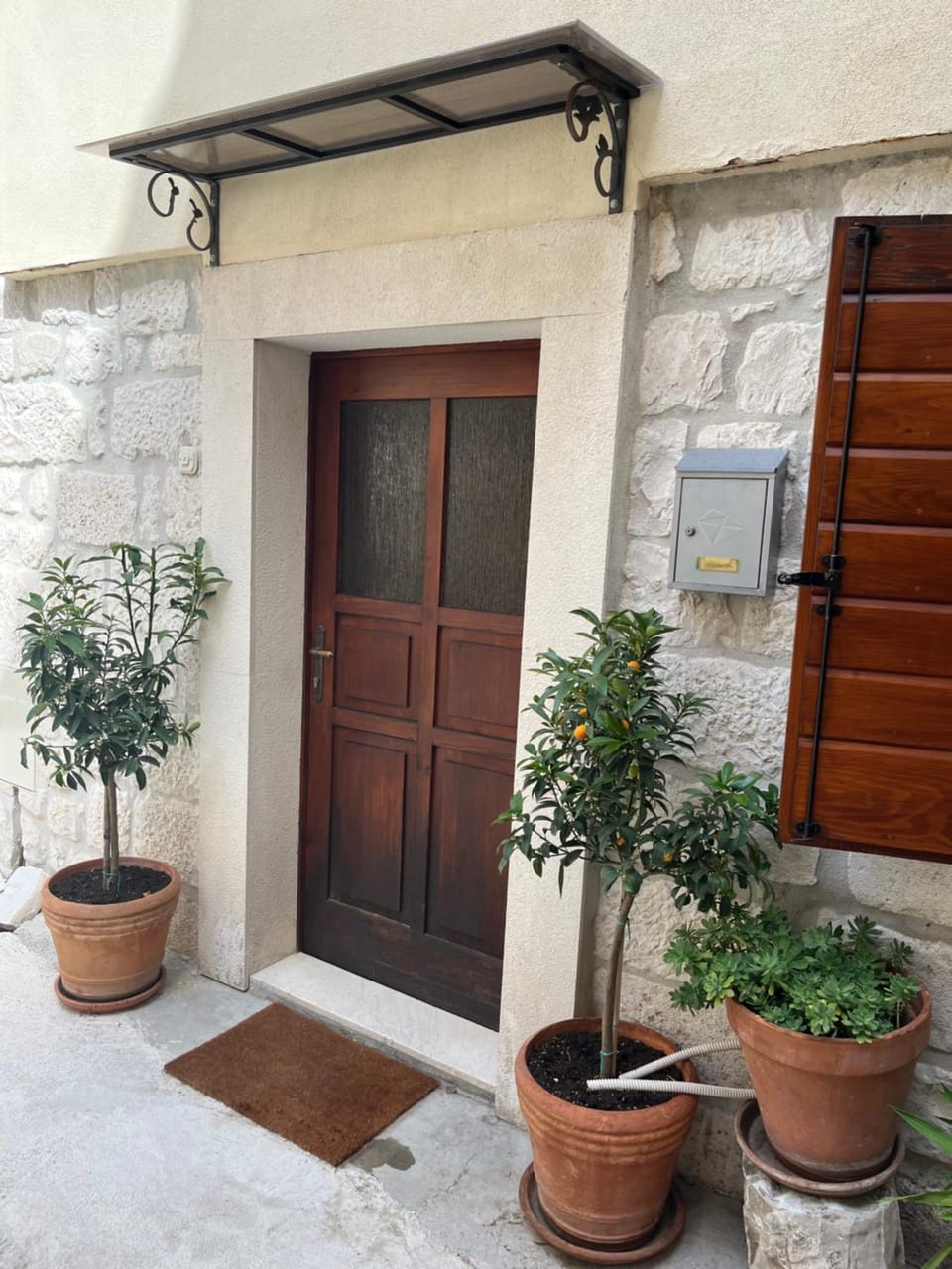 Facade/entrance, Day