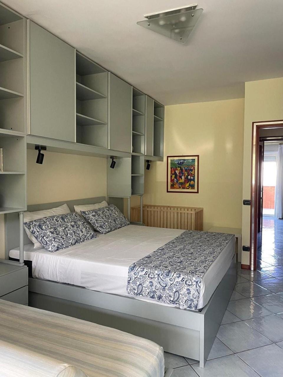 Bed, Photo of the whole room, Bedroom, wardrobe