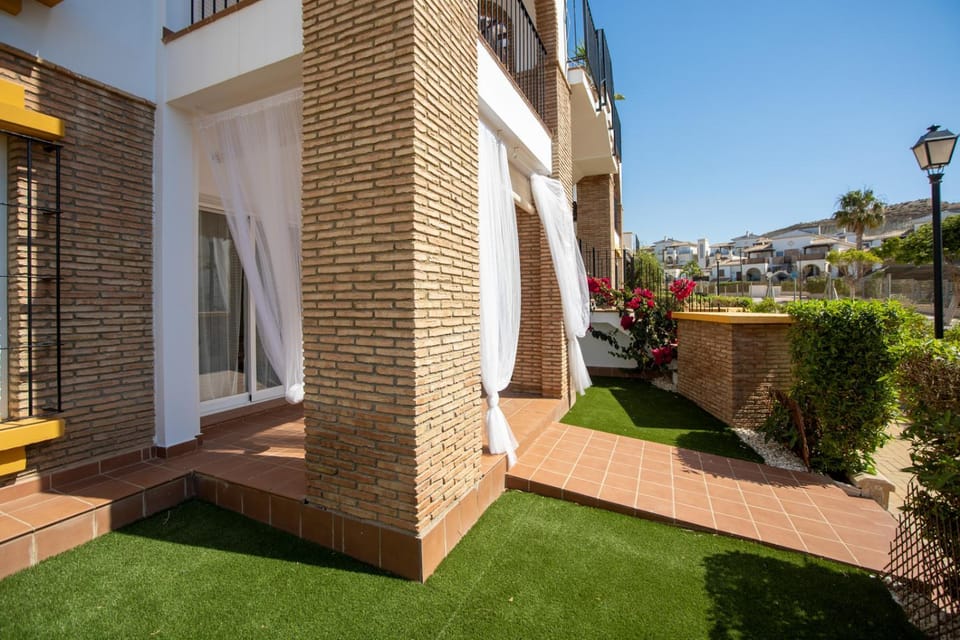 Property building, Patio, Garden