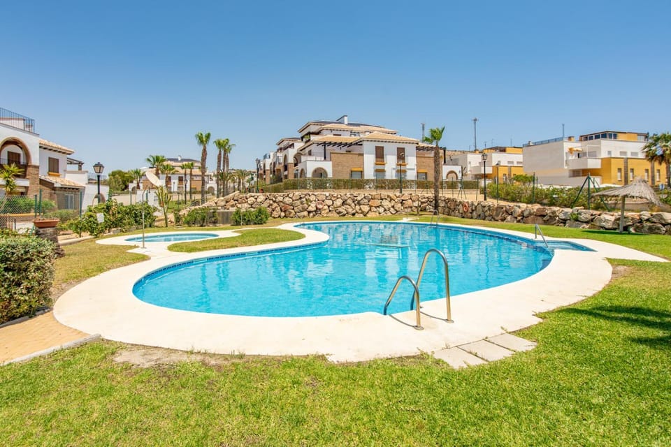 Garden, Pool view, Swimming pool, Location