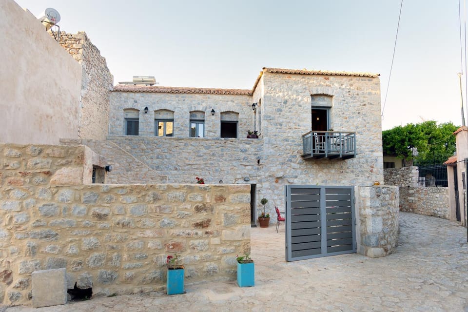 Property building, Facade/entrance