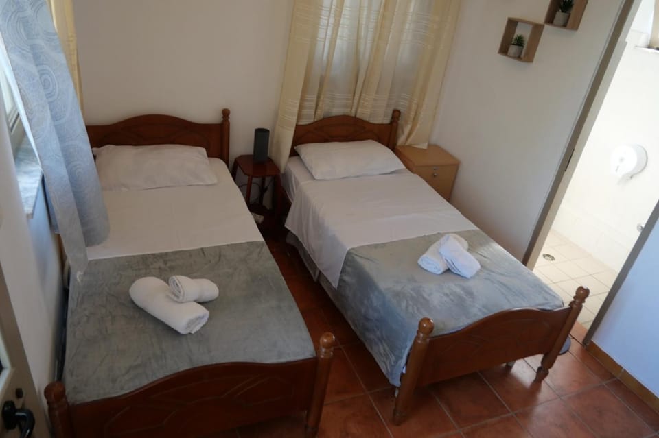 Summer House - Room for 2 people in 2nd Floor House in Montenegro