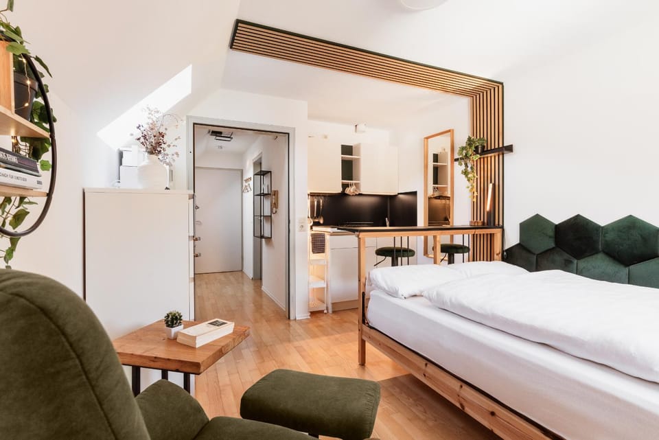 Kitchen or kitchenette, Bedroom