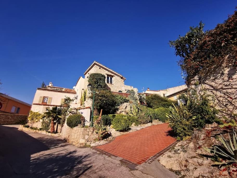 Antibes Apartment in Antibes