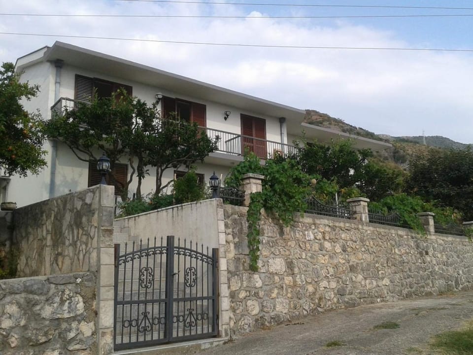 Green Olive 3 Apartment in Budva Municipality