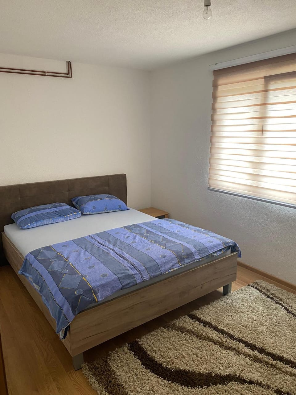 Bed, Bedroom, air conditioner