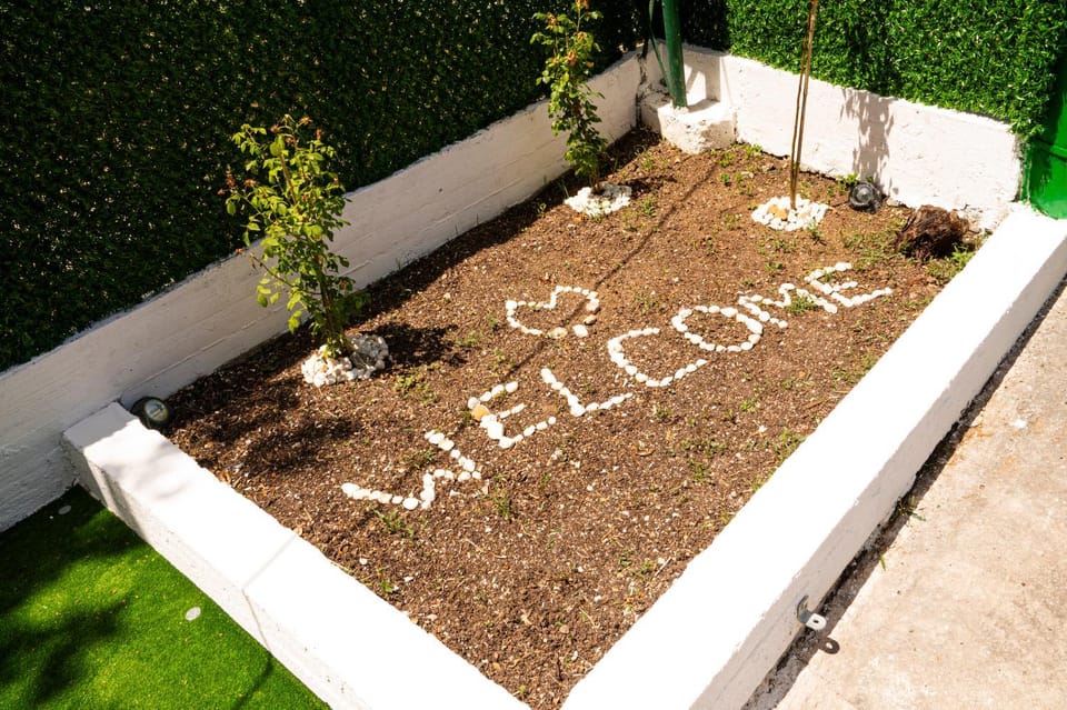 Day, Garden, Garden, Text overlay, Garden view