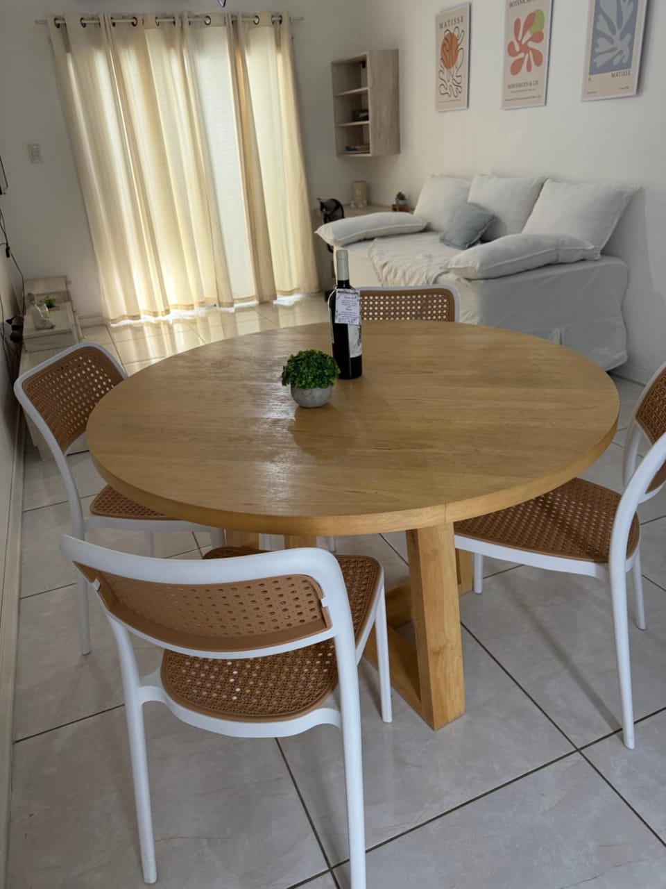 Living room, Dining area