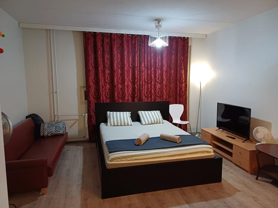 Bed, Bedroom