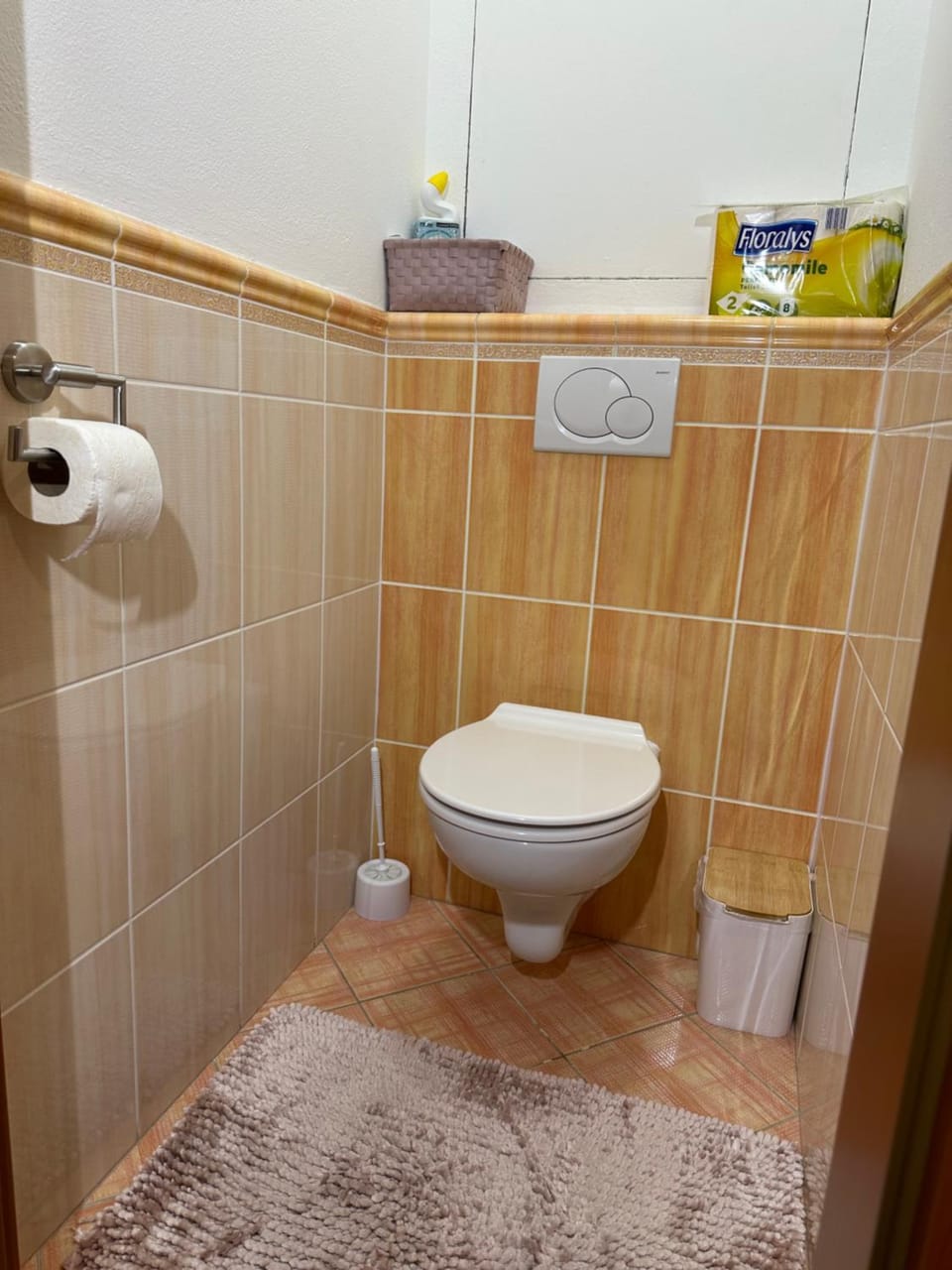 Cozy Apartment with nice balcony seating, 9th floor, parking Apartment in Bratislava