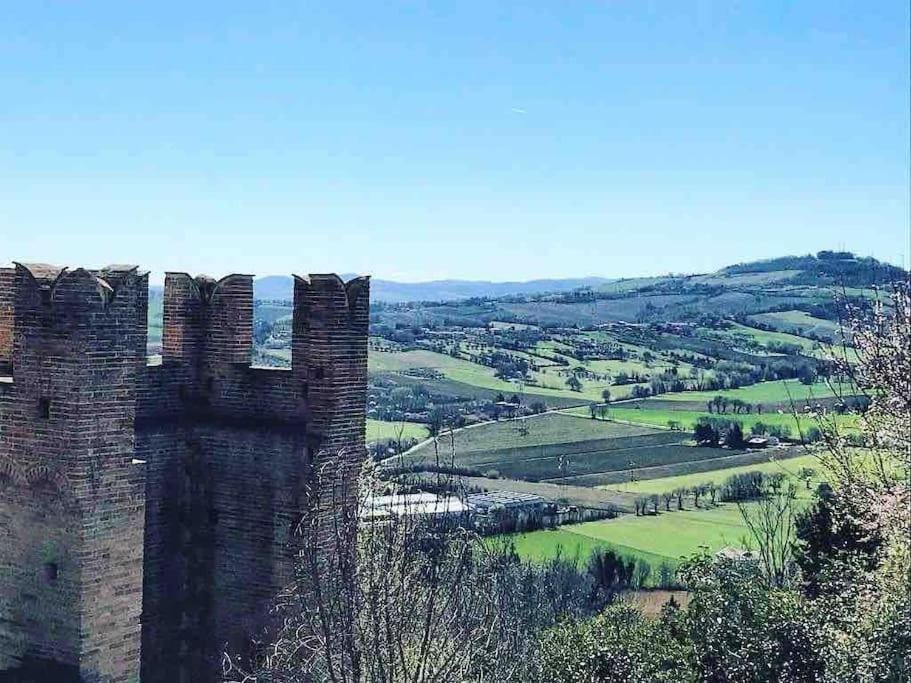 Nearby landmark, Landmark view