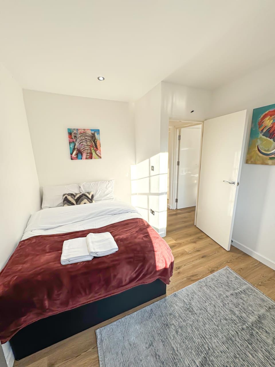 Luxury Flat for 6 - 5 Min Walk from Camden Market HW4 Apartment in London Borough of Islington
