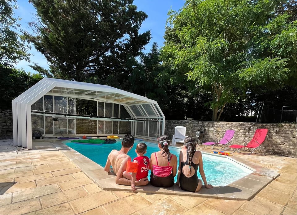Pool view, Swimming pool, children, Family, sunbed
