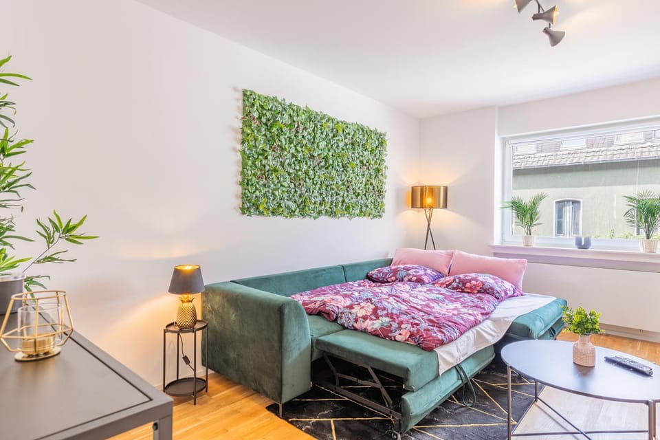 Living room, Bedroom