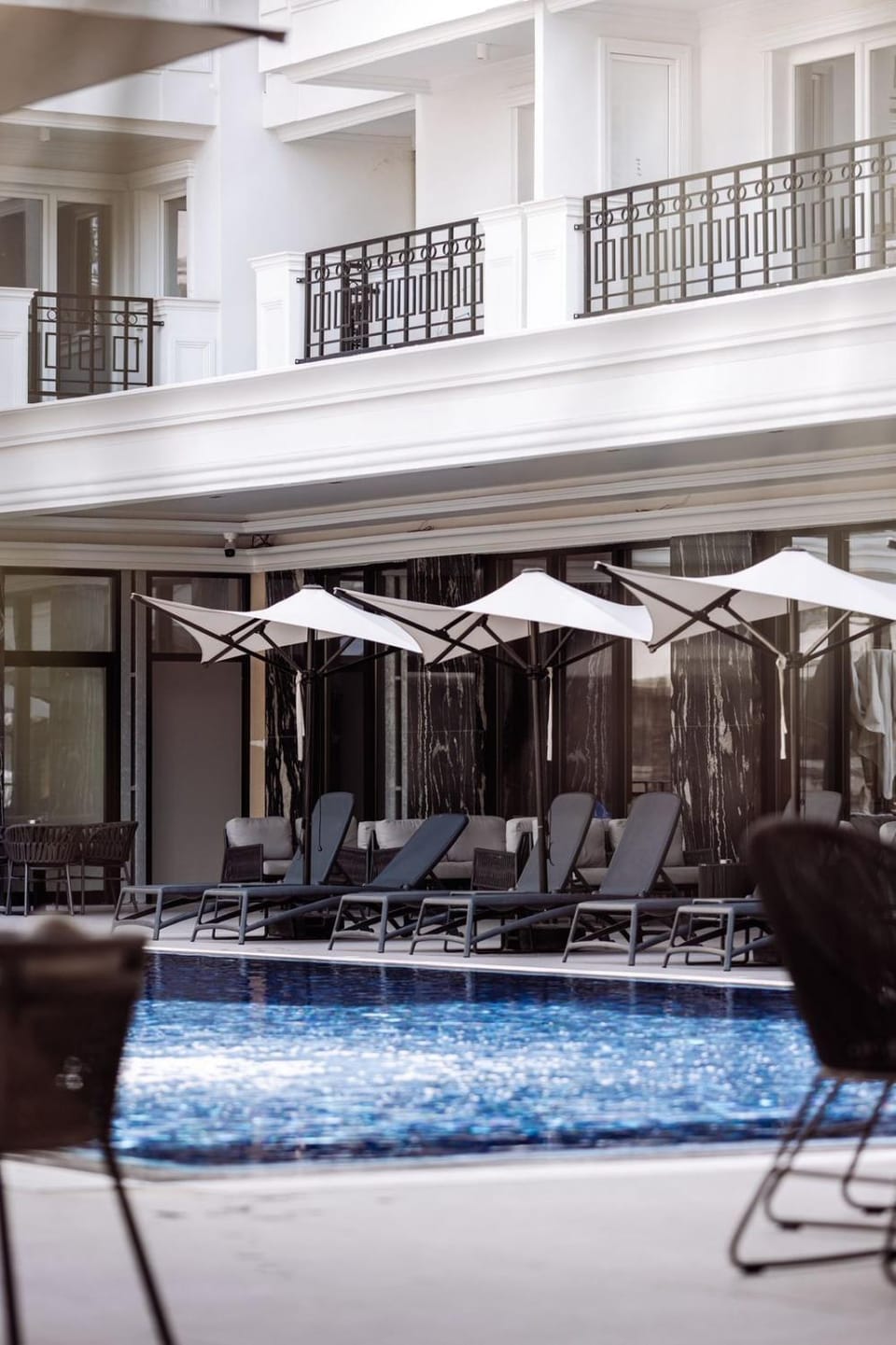 Pool view, Swimming pool, sunbed