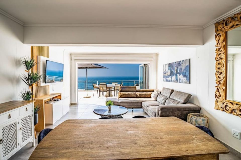 Tropical Beachfront Escape Apartment in Dolphin Coast