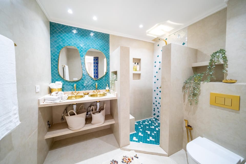 Shower, Bathroom