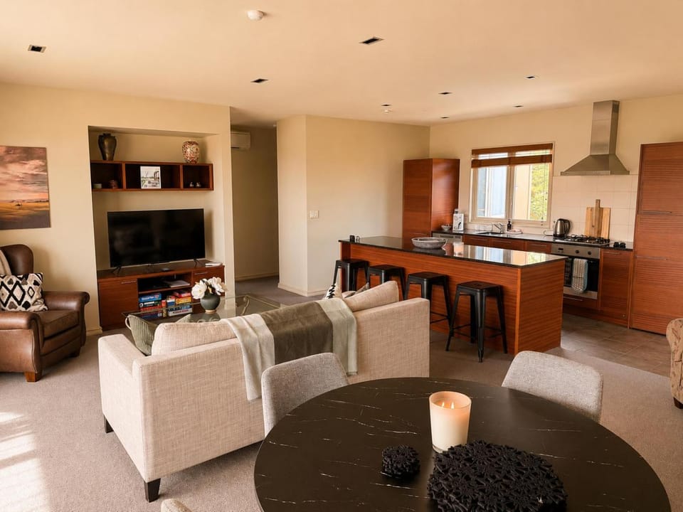 Living room, kitchen