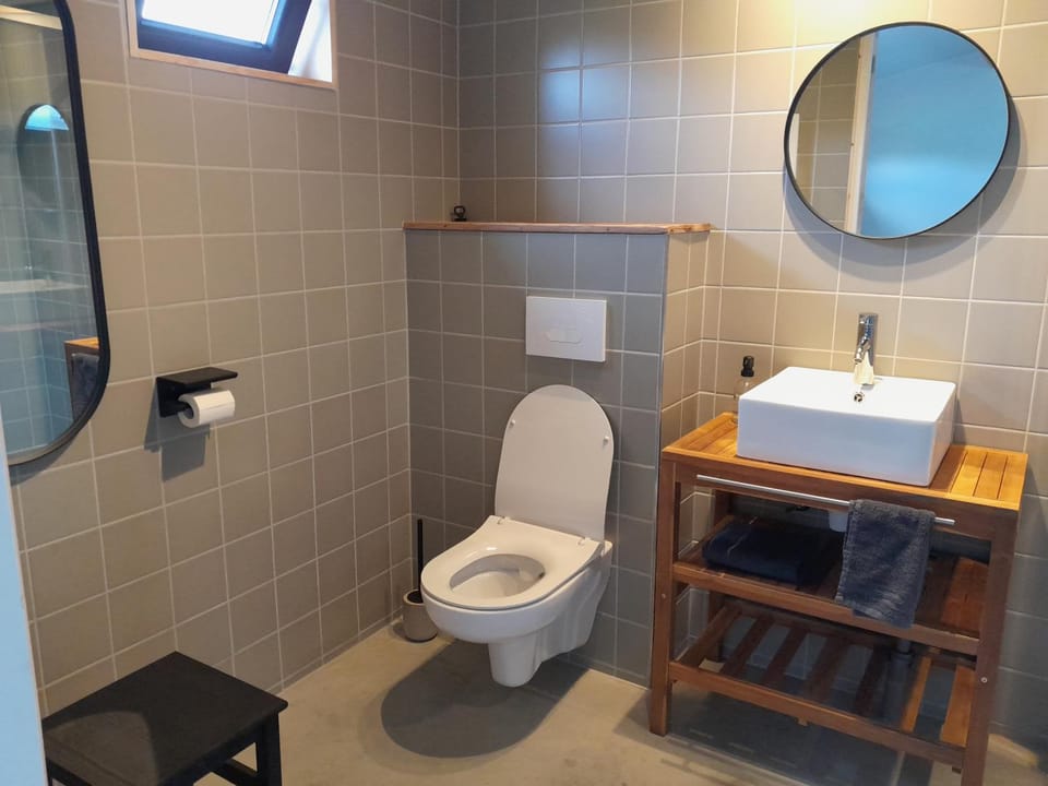 Toilet, Bathroom