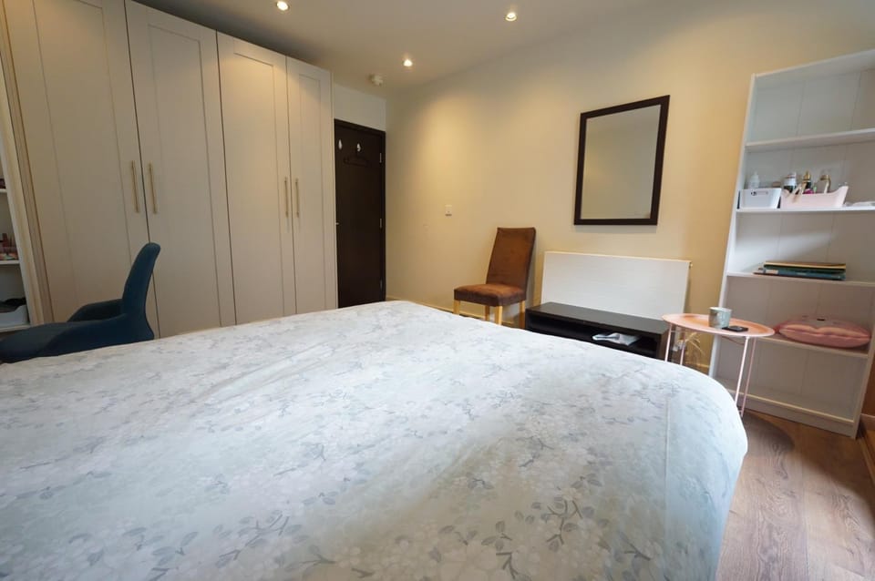 Bed, Bedroom, wardrobe