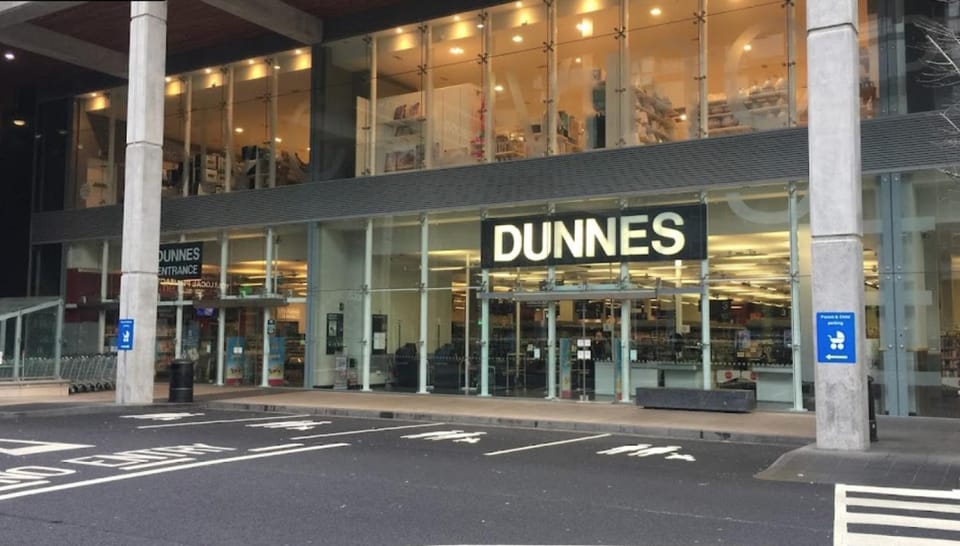 Property building, Day, City view, Street view, Location