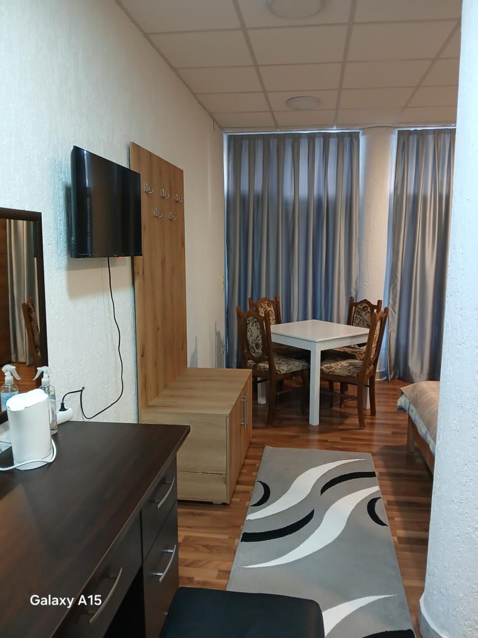 Photo of the whole room