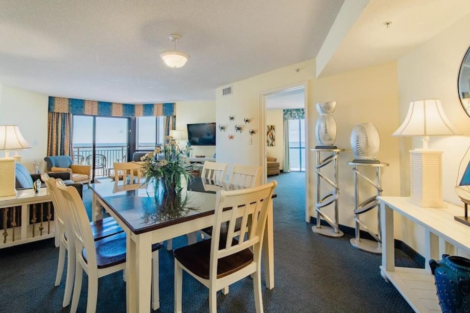 Ocean Reef Resort, Unit 626, 4 Bedroom, 3 Bath, Direct Oceanfront Apartment hotel in Myrtle Beach