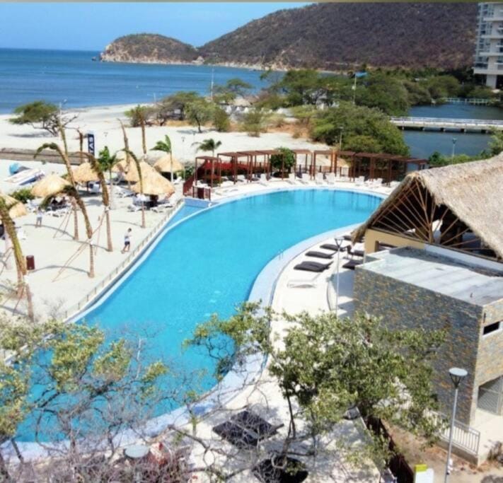 Swimming pool, Swimming pool