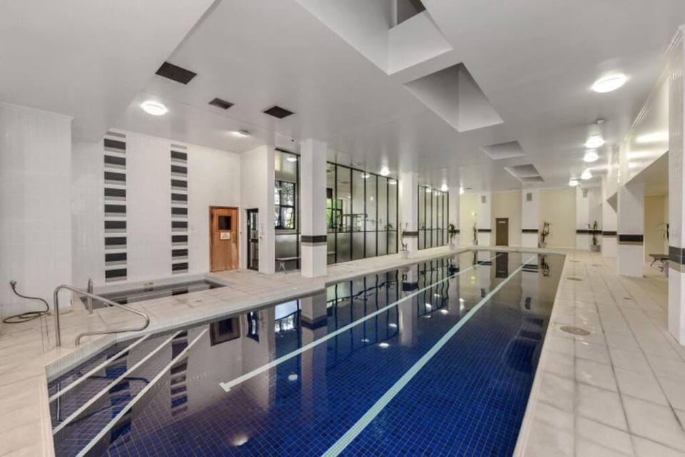 Ultra Convenient St Leonards Apartment HER09008 Apartment in Sydney