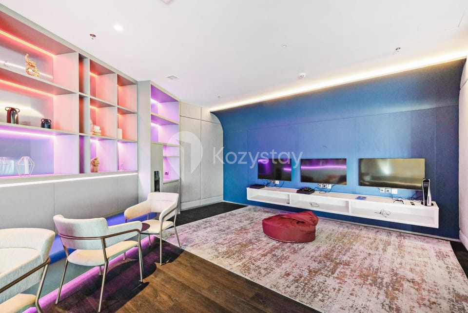 Communal lounge/ TV room