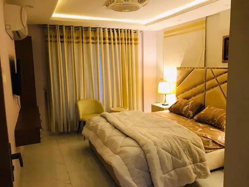 Eiffle Tower View Apartments Apartment in Lahore