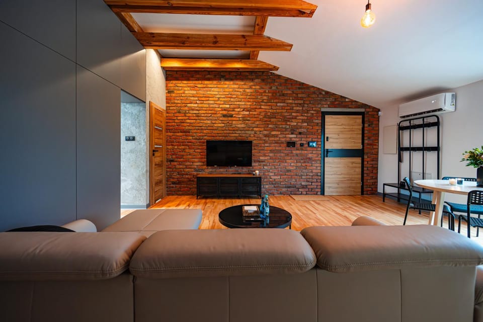 Communal lounge/ TV room, Living room, Seating area, Evening entertainment
