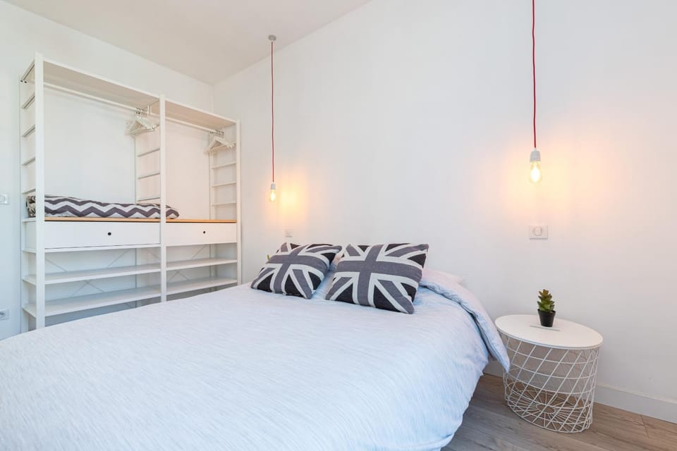 Bed, Bedroom