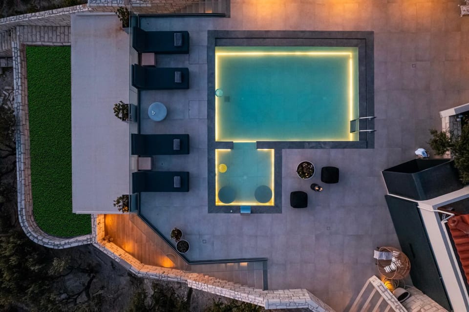 Night, Evening entertainment, Pool view, Swimming pool
