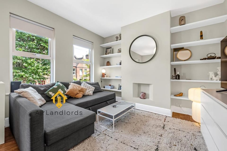 Unique 2 bedroom Flat in Heart of Walthamstow Apartment in London