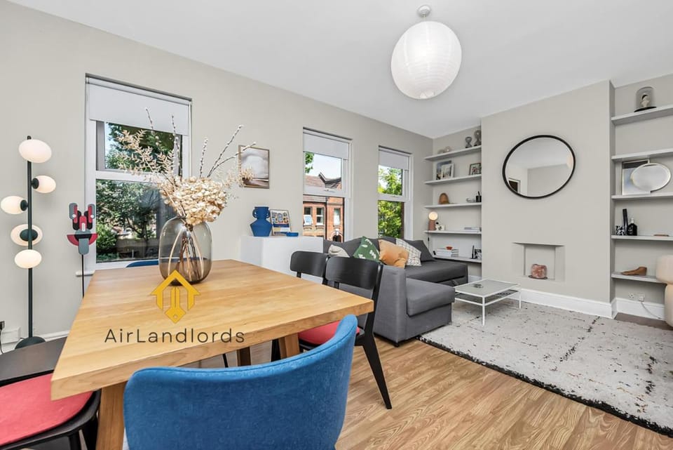 Unique 2 bedroom Flat in Heart of Walthamstow Apartment in London